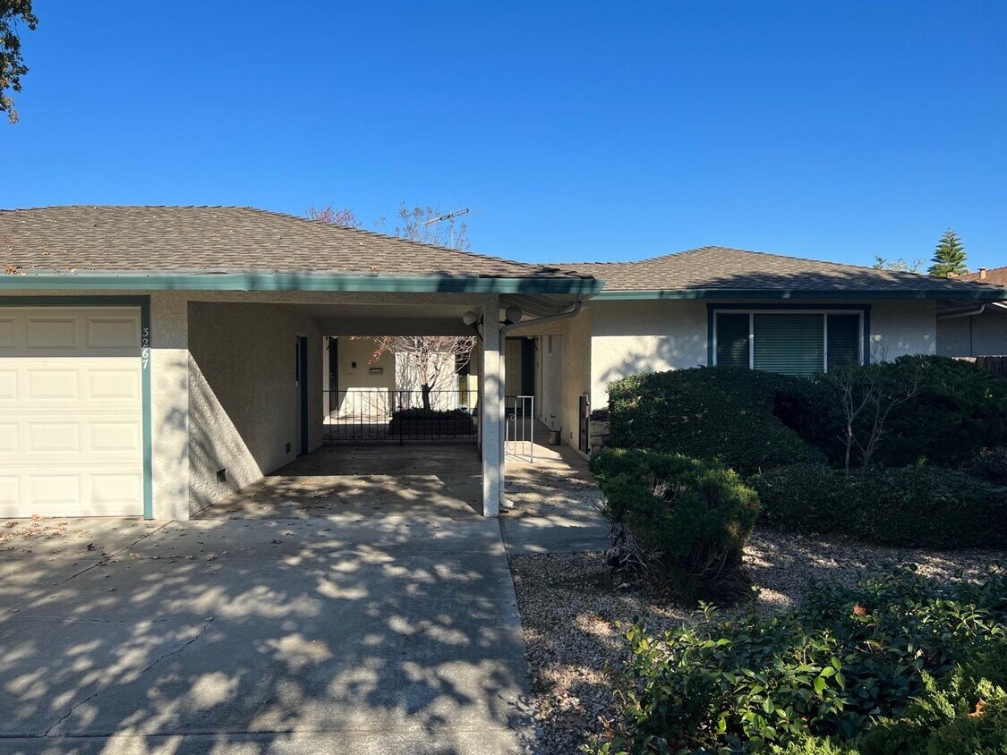 Foto principal - 3267 Payne Ave