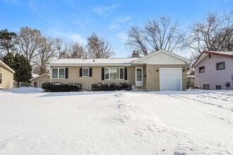 Building Photo - 4624 Maryland Ave N