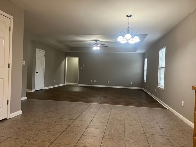 Building Photo - 3318 Arkansas Dr