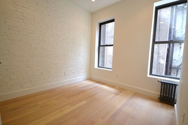 Foto del edificio - 224 W 21st St