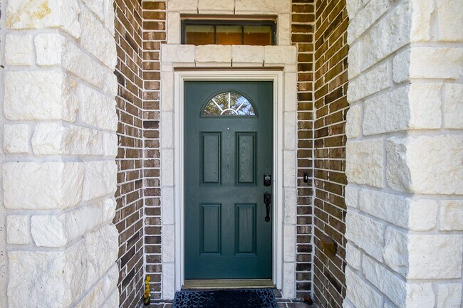 Foto del edificio - 5619 Drumlin Field Way