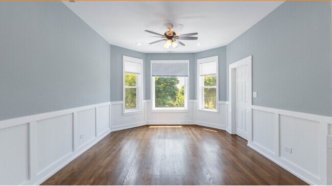 Living room - 1306 W 64th St