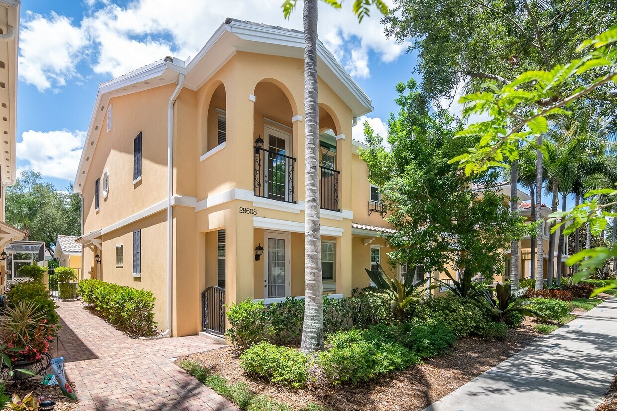 Primary Photo - Townhouse in Village Walk of Bonita Springs