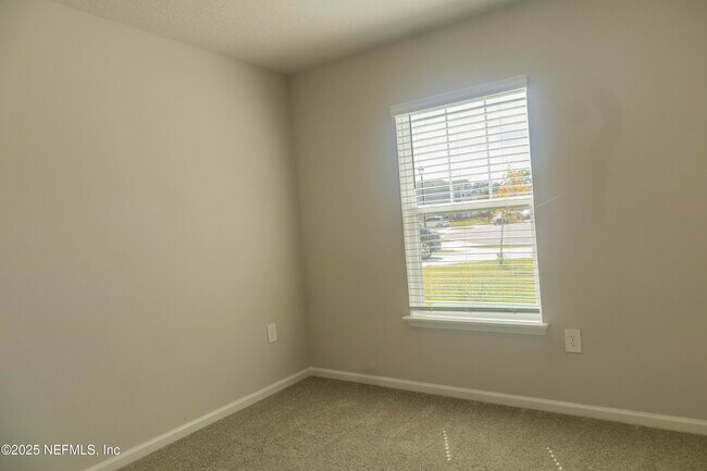 Foto del edificio - 5256 Sawmill Pt Wy