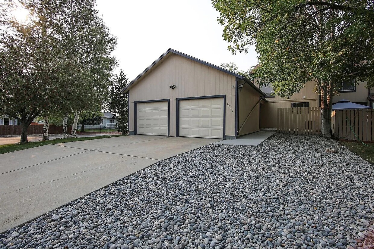 Primary Photo - 2012 Quail Ct