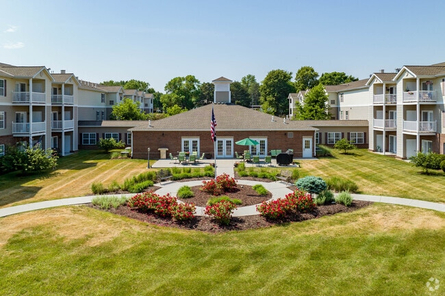 Building Photo - Emerald Reserve LaVista
