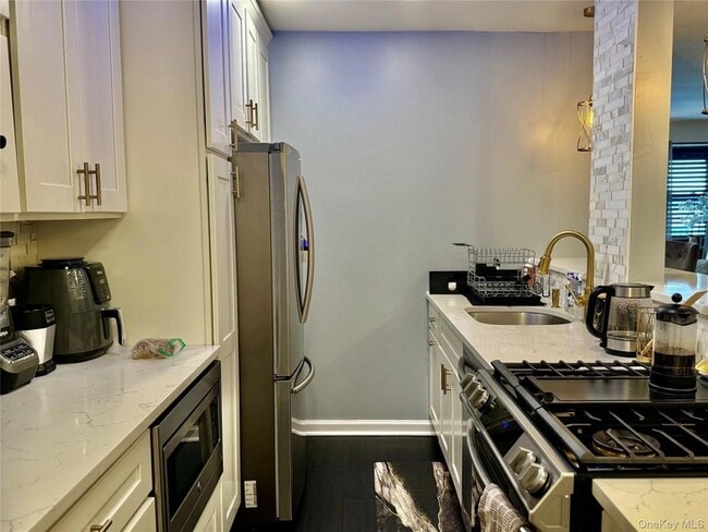 Photo - 100 Lincoln Ave Apartment