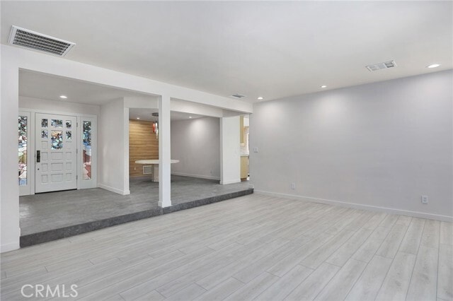 Building Photo - 5047 Orrville Ave