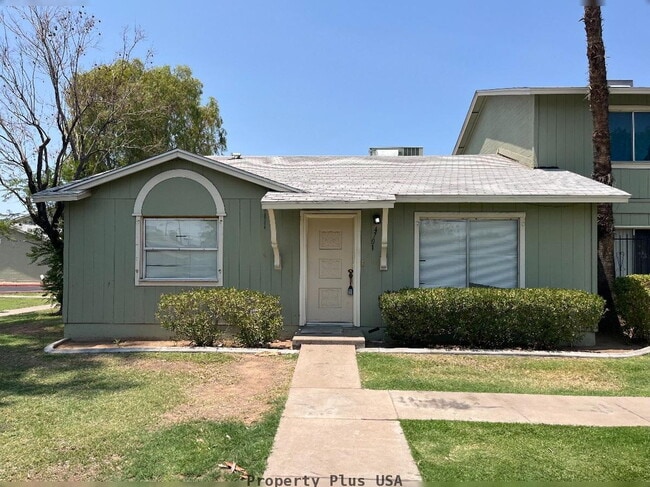 Photo - "Charming 2-Bed, 2-Bath Oasis in Phoenix – Cozy Comfort Awaits!" Apartment