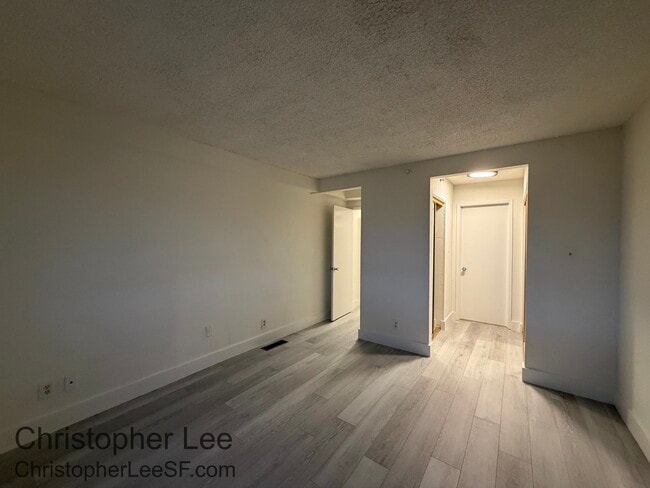 Foto del edificio - 3839 Radburn Dr