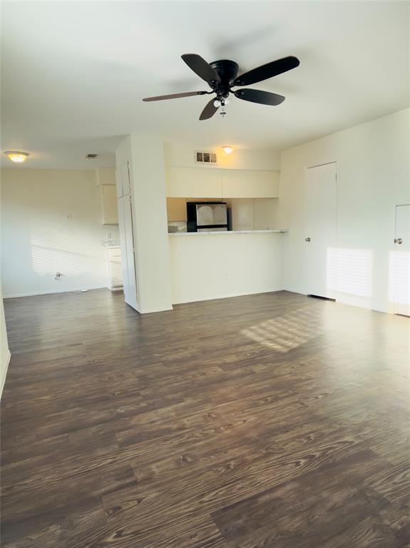 Foto del edificio - 11807 Alpheus Ave