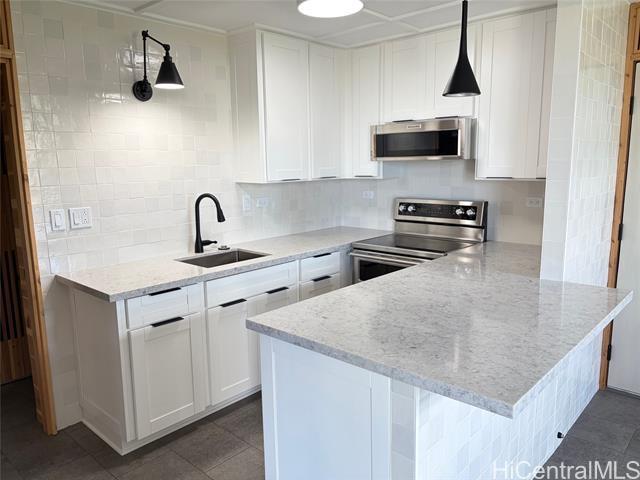 Building Photo - 2740 Kuilei St