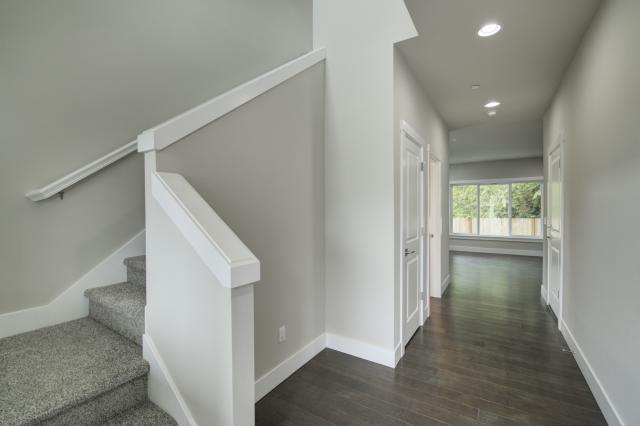 Building Photo - 4 bedroom in Lynnwood WA 98036