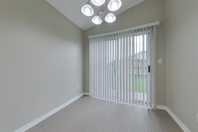 Building Photo - 3103 Kelling St