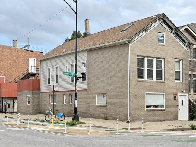 Building Photo - 959 N Wolcott Ave