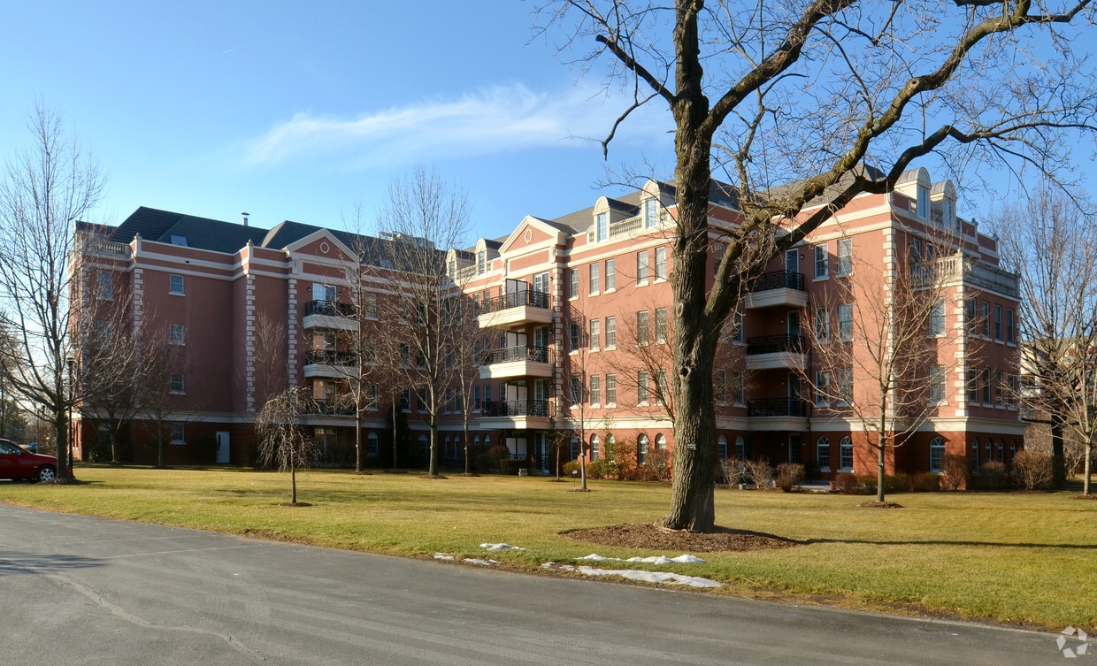 Building Photo - 300 Theall Rd