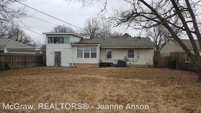 Building Photo - 4126 E 35th Pl
