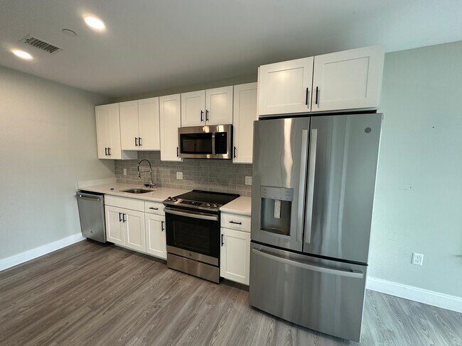 Foto del edificio - 206 Old Colony Ave