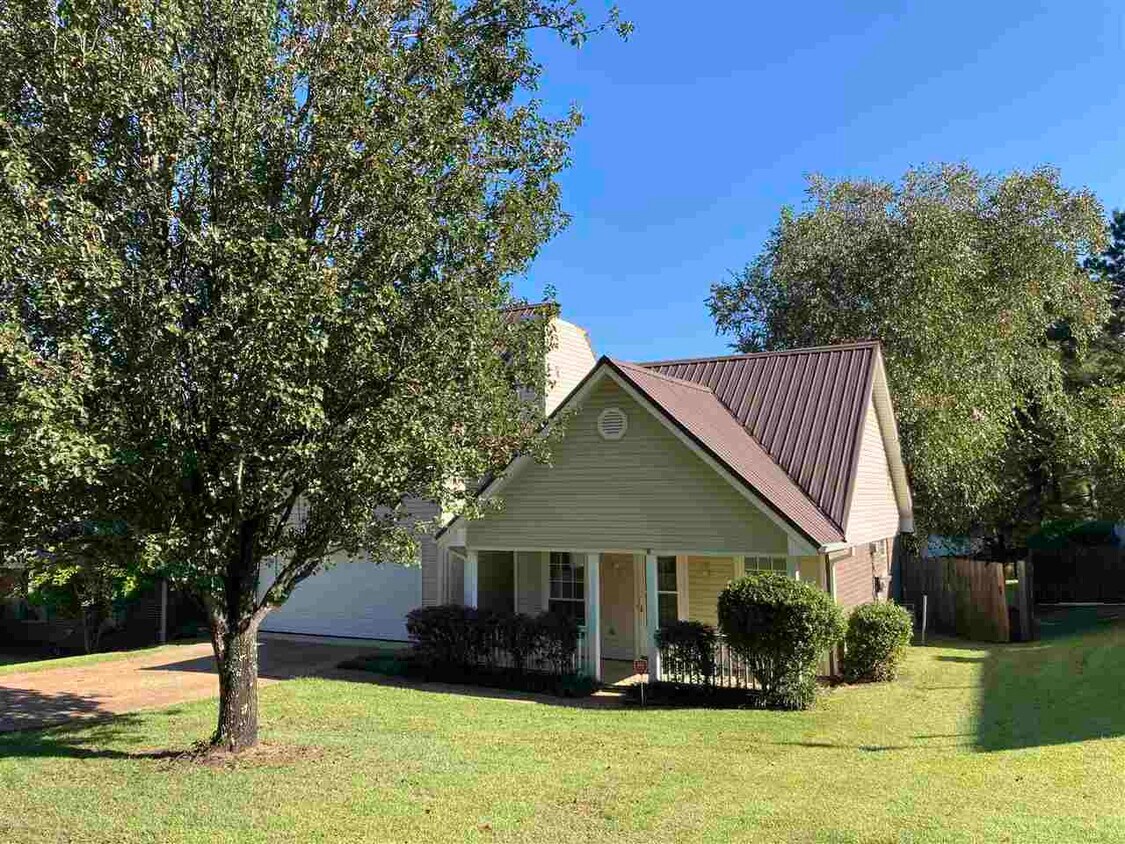 Building Photo - 5041 Womack Dr