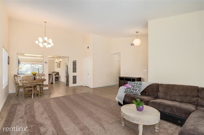 Building Photo - 3 br, 2 bath House - 7315 Rock Canyon Dr