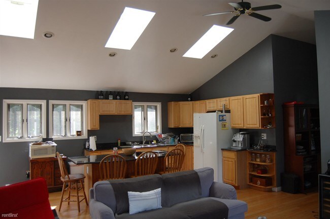 Building Photo - 1 br, 1 bath Apartment - 12 Prospect St