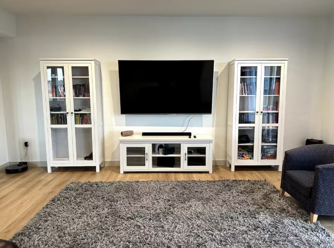 Building Photo - Modern 3-Story House with Rooftop Access-option to rent mother in law apartment separately