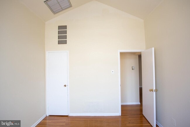 Building Photo - 1720 Lombard St