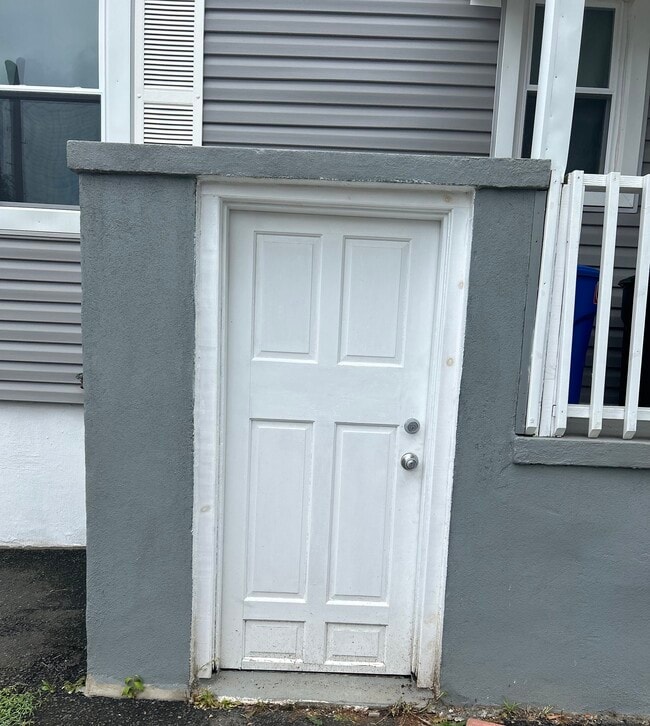 Building Photo - 67 Yarwood St