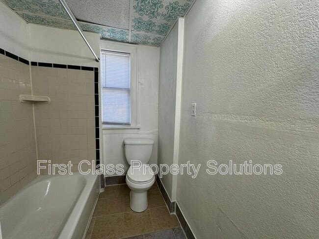 Foto del edificio - 1400 NW 22nd St