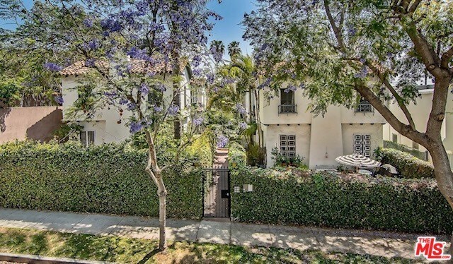 Foto principal - 1442 N Hayworth Ave