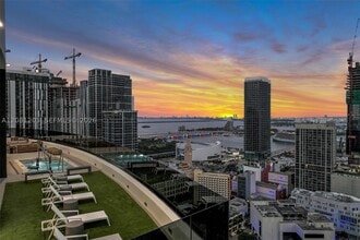 Building Photo - 225 N Miami Ave