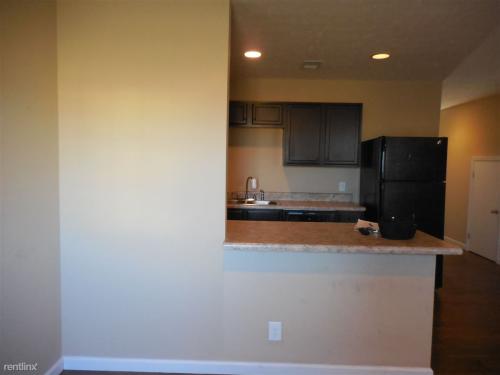 Building Photo - 648 Stowe Ct
