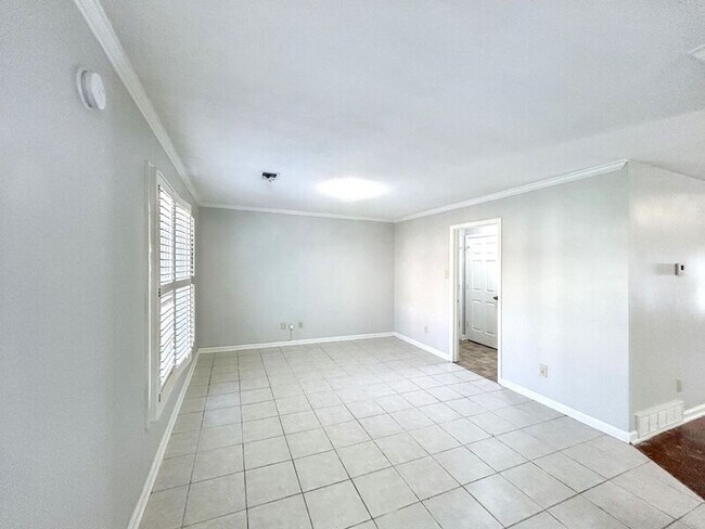 Foto del edificio - 1474 Wood Trail Cir