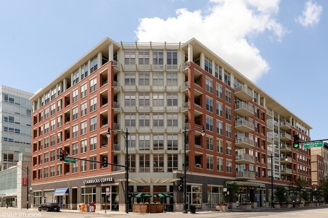 Building Photo - 1001 W Madison St