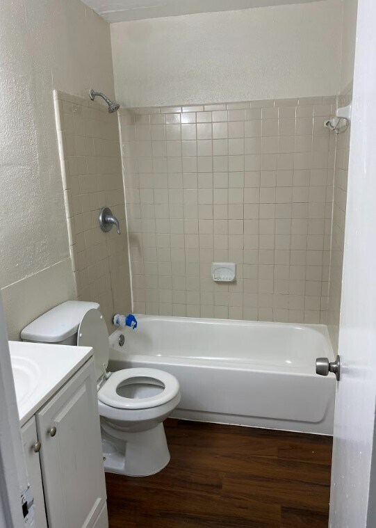 Apartment B - Londonaire Apartments