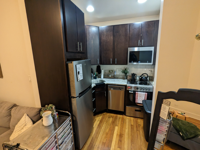 Foto del edificio - 4845 N Kimball Ave