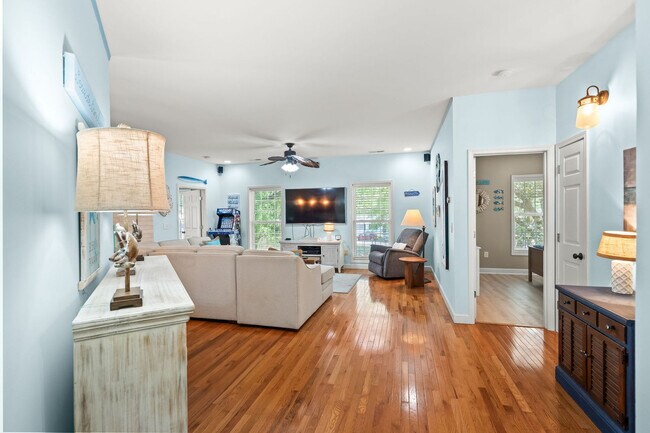 Foto del edificio - 306 Pine St S