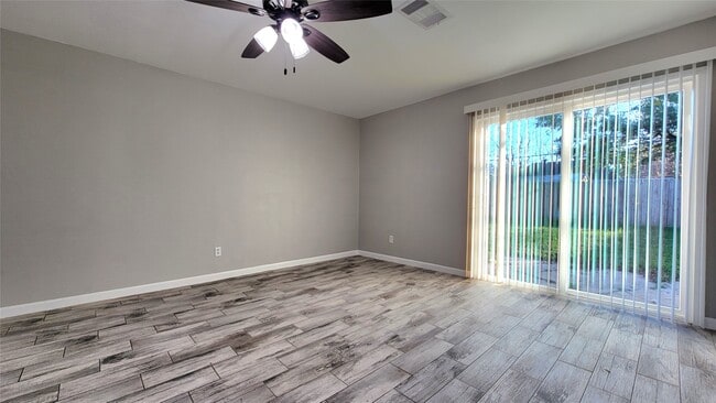 Building Photo - 3819 Heatherbrook Dr
