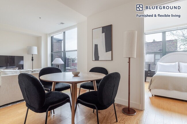 Foto del edificio - 222 Montgomery St