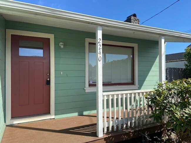 Foto del edificio - Close to Cal Poly Humboldt, 4/2 house!