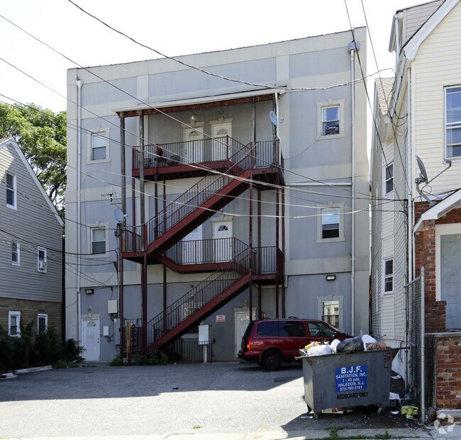 Foto del edificio - 107-109 17th St