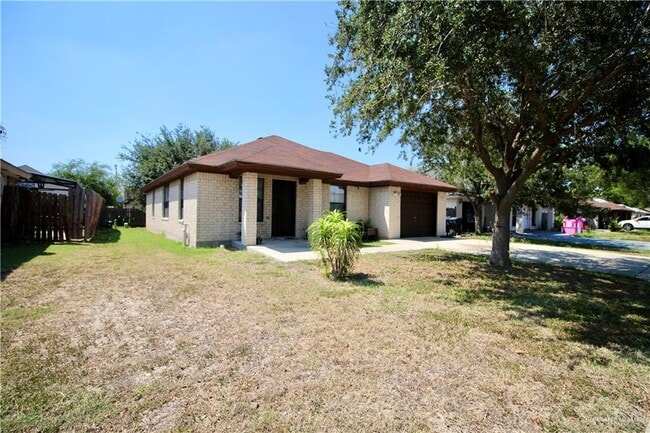 Building Photo - 12 S 28th Ln