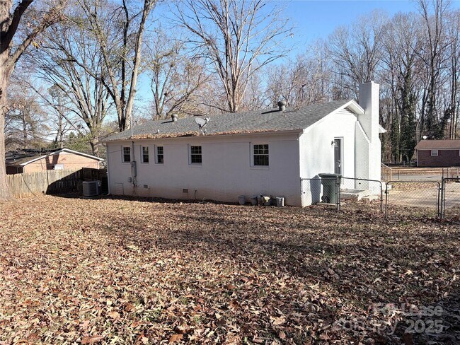 Foto del edificio - 2567 Bob White Ln