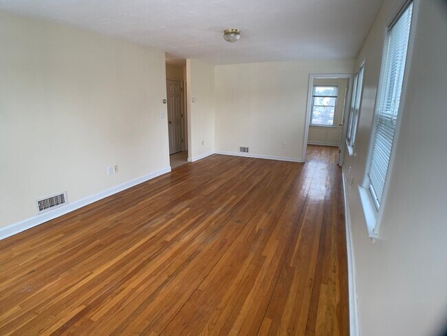 Building Photo - 30 Ebbett Ave