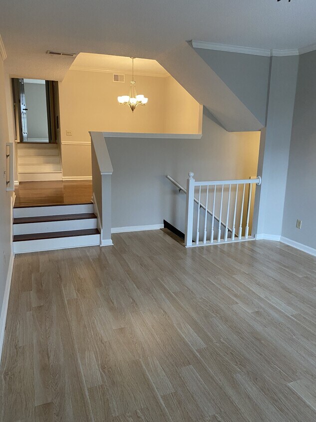 Foto principal - 2089 Stokes Ln
