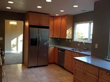 Building Photo - 291 Firethorn Dr