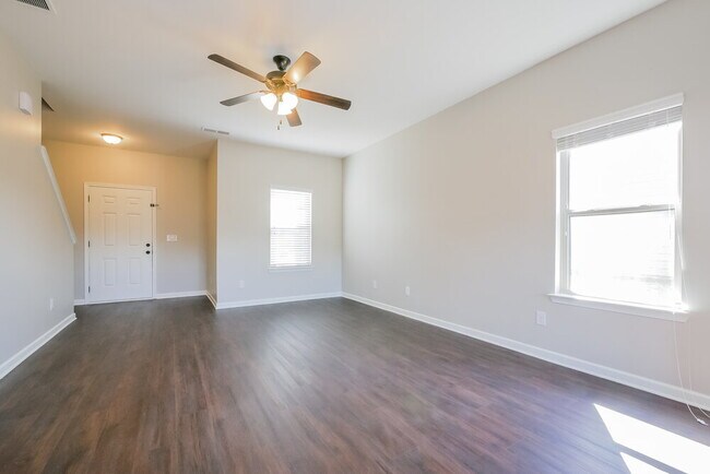 Foto del edificio - 11103 Wind Ridge Dr