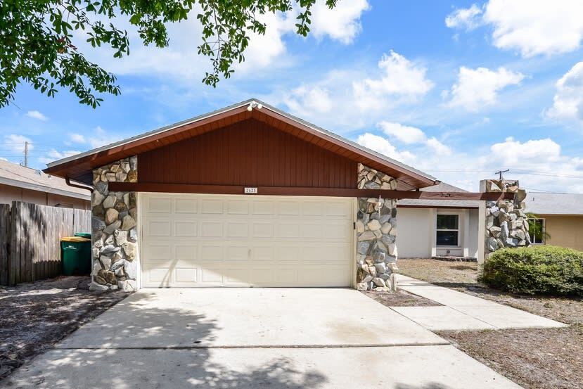 2625 Orangewood Ct House Rental in Palm Harbor, FL