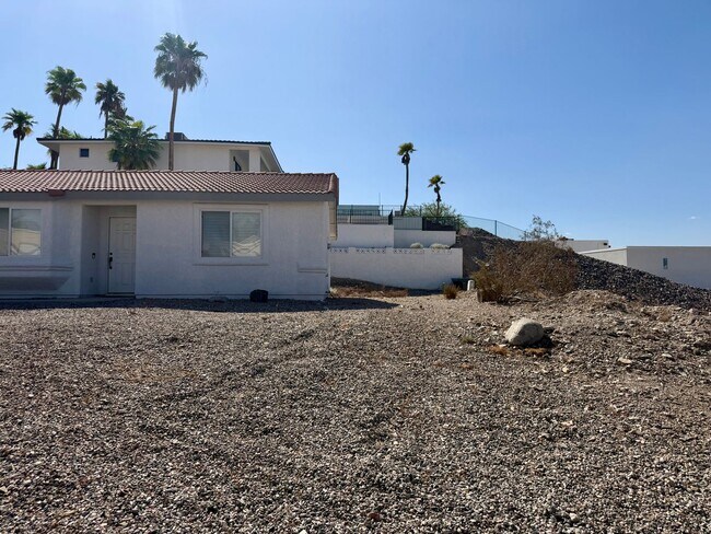 Building Photo - 2444 Beverly Glen Dr