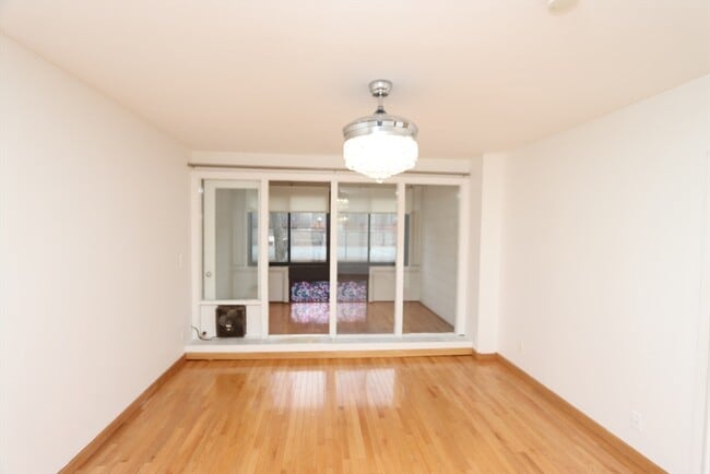 Building Photo - 24 Juniper St